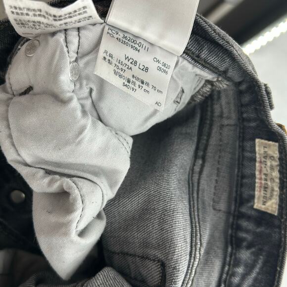 Women's 501 Levi's Premium High Rise Black Denim Button Fly Mom Jeans Size 28 - Picture 4 of 8